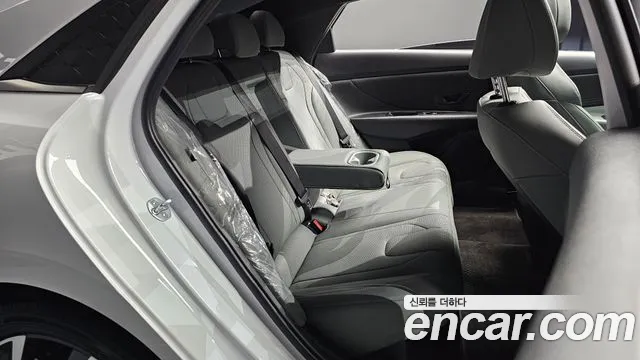 Hyundai The New Avante Hybrid (CN7) 2023 Белый из Кореи, фото 4