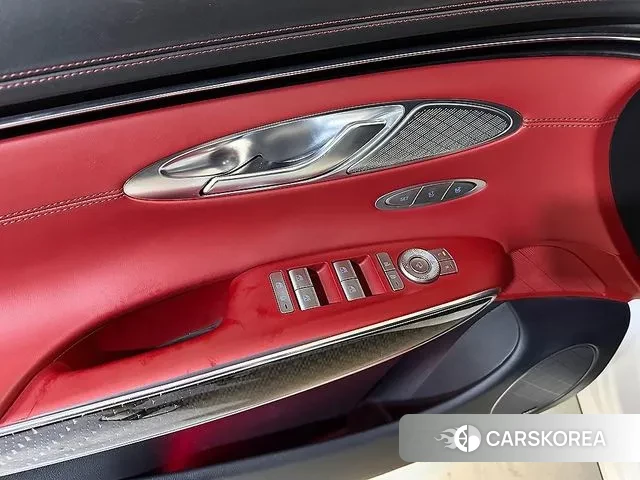 Genesis GV70 2021 Белый из Кореи, фото 4