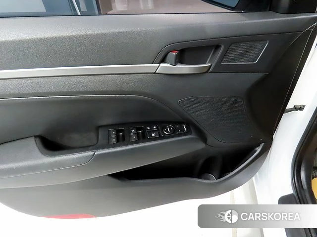 Hyundai Avante AD 2018 Белый из Кореи, фото 4