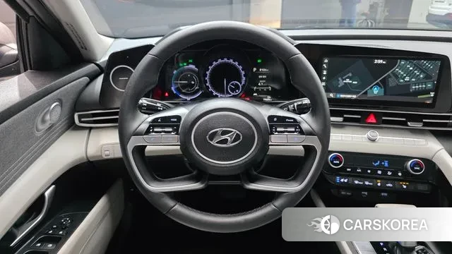 Hyundai Avante Hybrid (CN7) 2022 Серебристо-серый из Кореи, фото 4