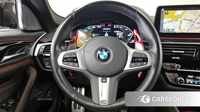 BMW 5 Series (G30) 2023 Белый из Кореи, фото 4