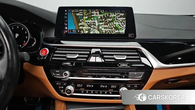 BMW 5 Series (G30) 2018 Белый из Кореи, фото 4