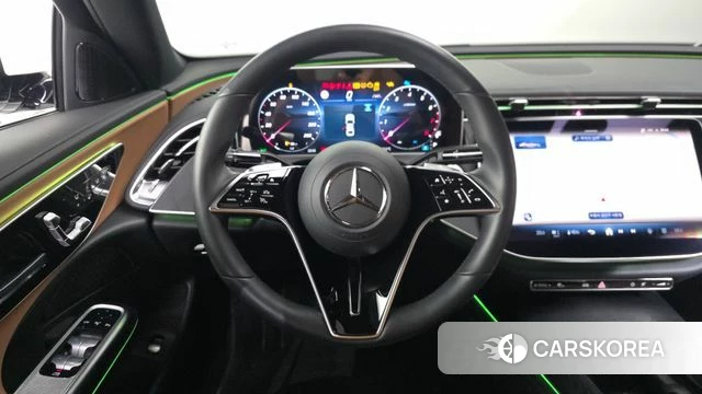 Mercedes-Benz E-Class W214 2024 Белый из Кореи, фото 4