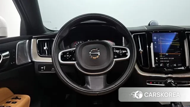 Volvo XC60 second Generation 2019 Белый из Кореи, фото 4