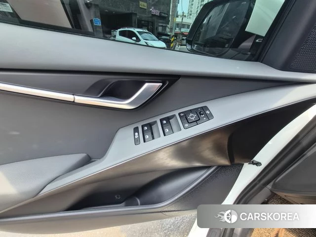 Kia Di Ol Nu Niro 2024 Белый из Кореи, фото 4
