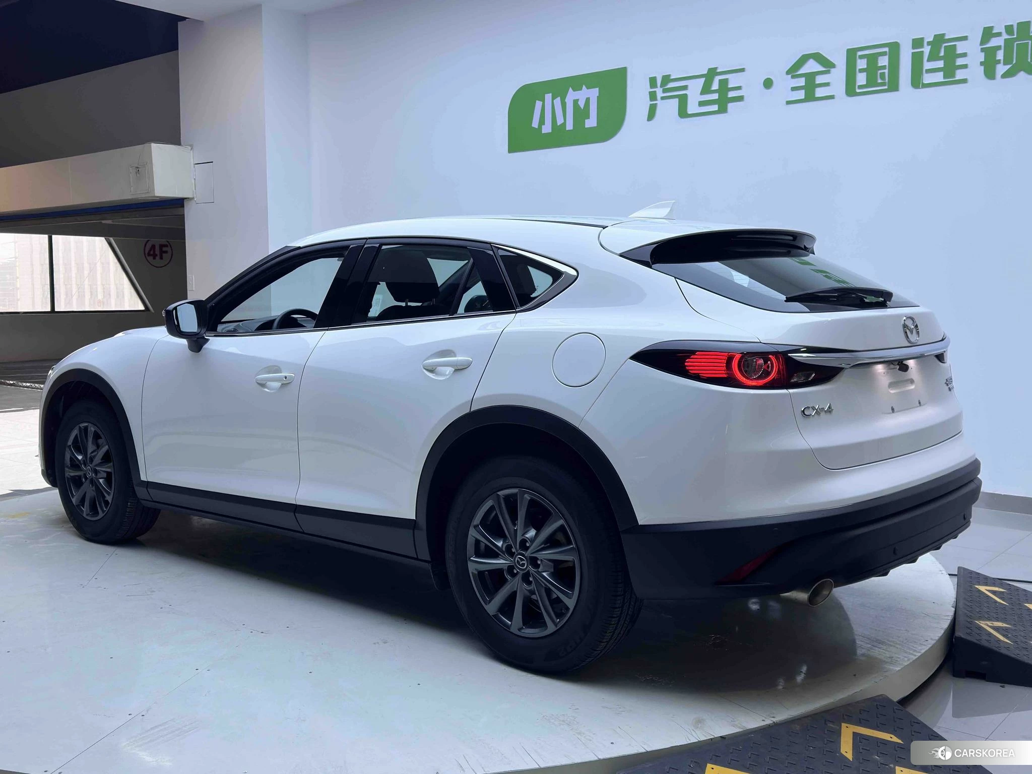 Mazda CX-4 2020 Белый из Китая, фото 4