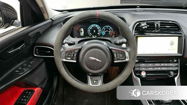 Jaguar XE 2018 Красный из Кореи, фото 4