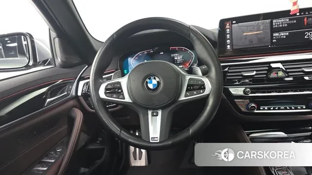 BMW 5 Series (G30) 2023 Серый из Кореи, фото 4