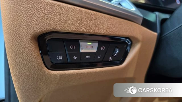 BMW 3 Series (G20) 2026 Светло-серебряный цвет из Кореи, фото 4
