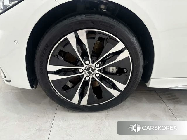 Mercedes-Benz C-class PHEV 2025 Белый из Китая, фото 4