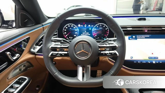 Mercedes-Benz E-Class W214 2024 Серебристо-серый из Кореи, фото 4