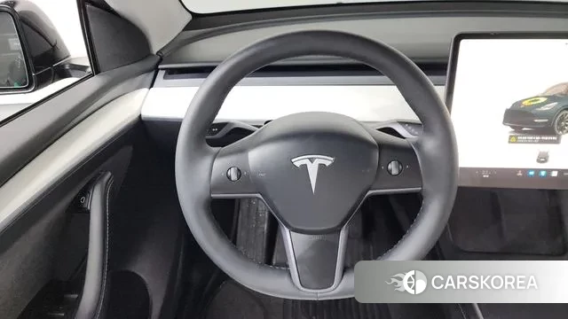 Tesla Model Y 2023 Черный из Кореи, фото 4