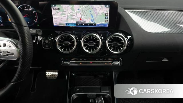 Mercedes-Benz GLA - Class H247 2023 Черный из Кореи, фото 4