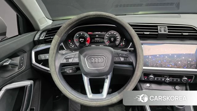 Audi Q3 (F3) 2023 Серый из Кореи, фото 4