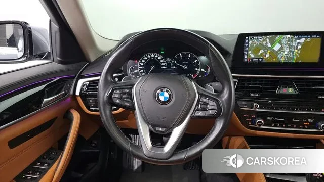BMW 5 Series (G30) 2018 Серебристо-серый из Кореи, фото 4