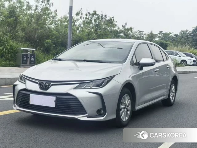 Toyota Corolla 2022 Серебристо-серый из Китая, фото 4