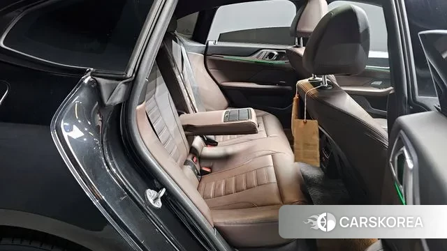 BMW i4 2023 Черный из Кореи, фото 4