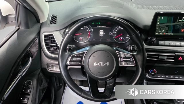 Kia Seltos 2022 Белый из Кореи, фото 4