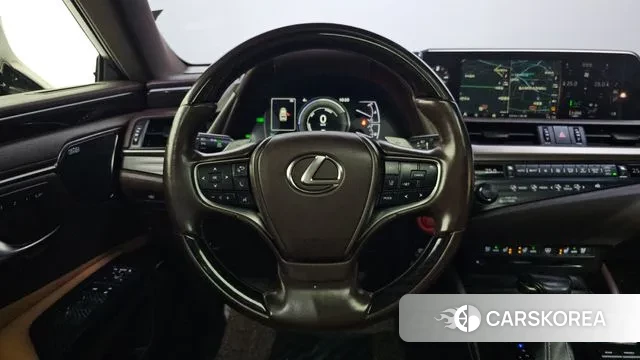 Lexus ES300h 7th generation 2019 Серебристо-серый из Кореи, фото 4