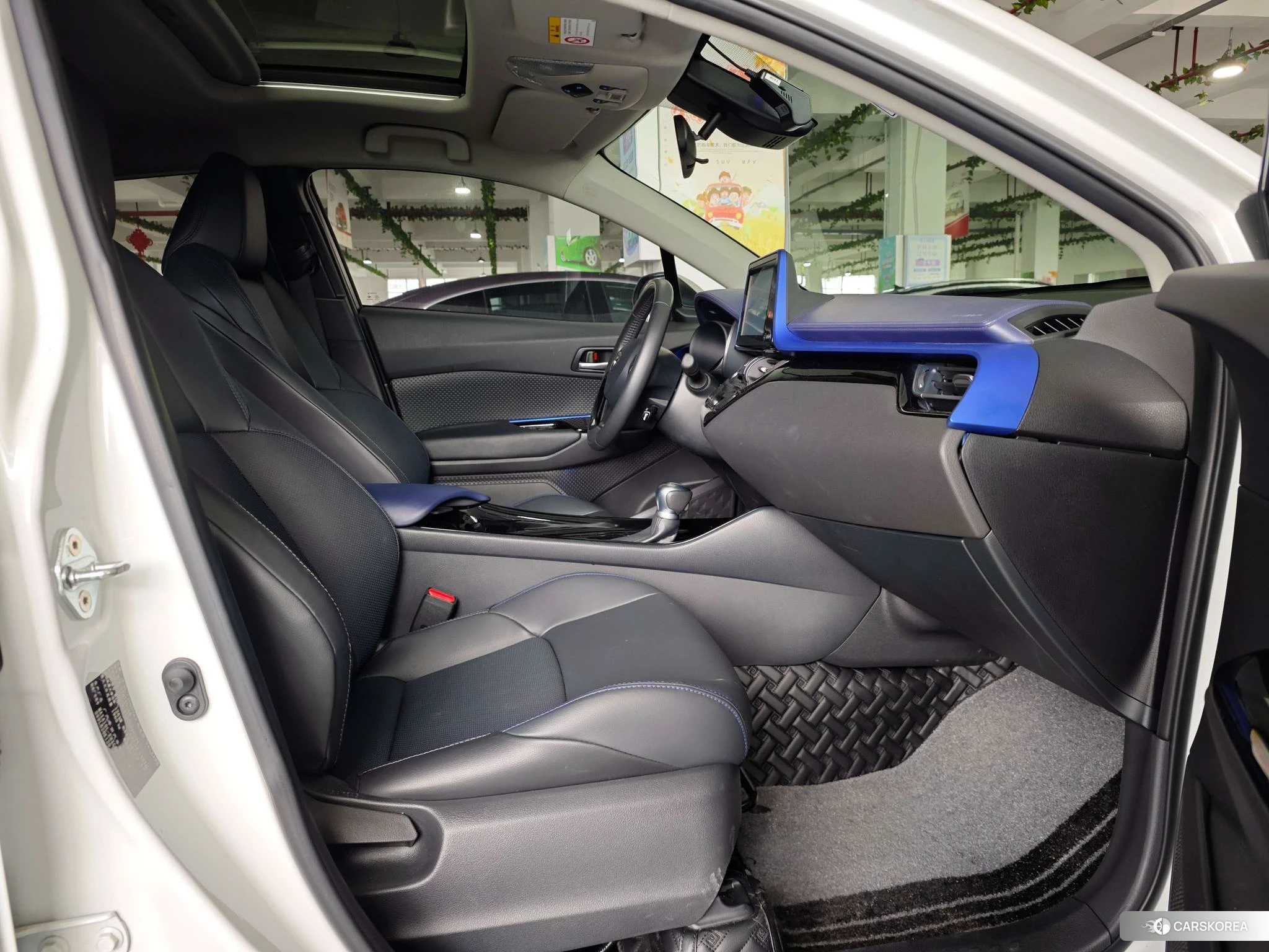 Toyota C-HR 2019 Белый из Китая, фото 4