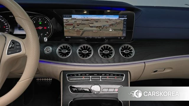 Mercedes-Benz E-Class W213 2018 Красный из Кореи, фото 4