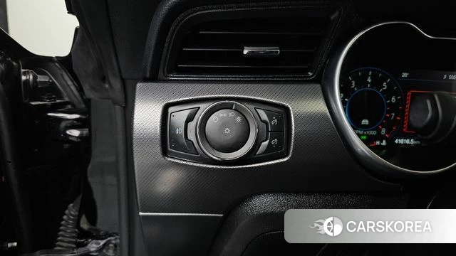 Ford Mustang 2022 Черный из Кореи, фото 4