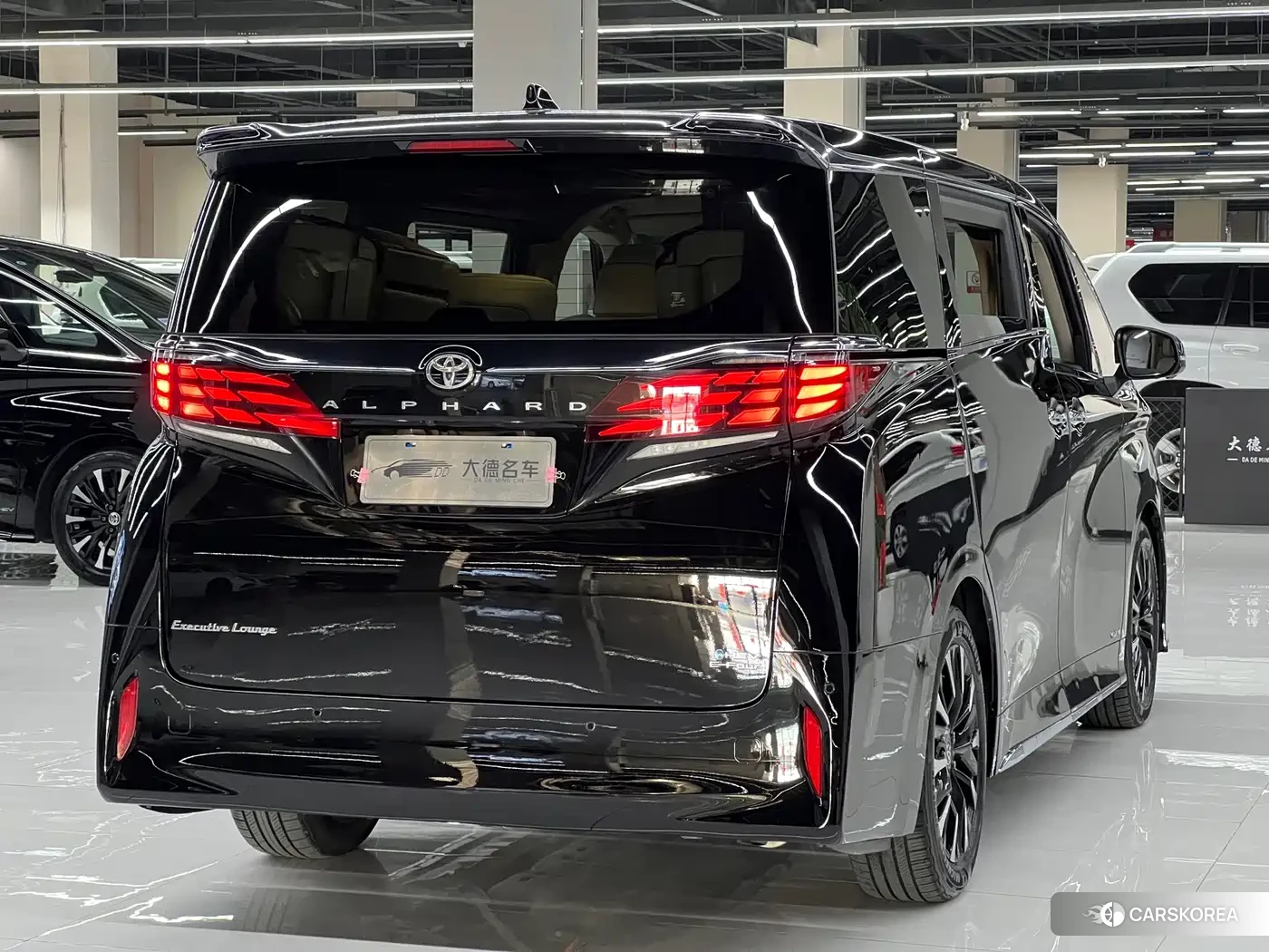 Toyota Elfa 2023 Черный из Китая, фото 4