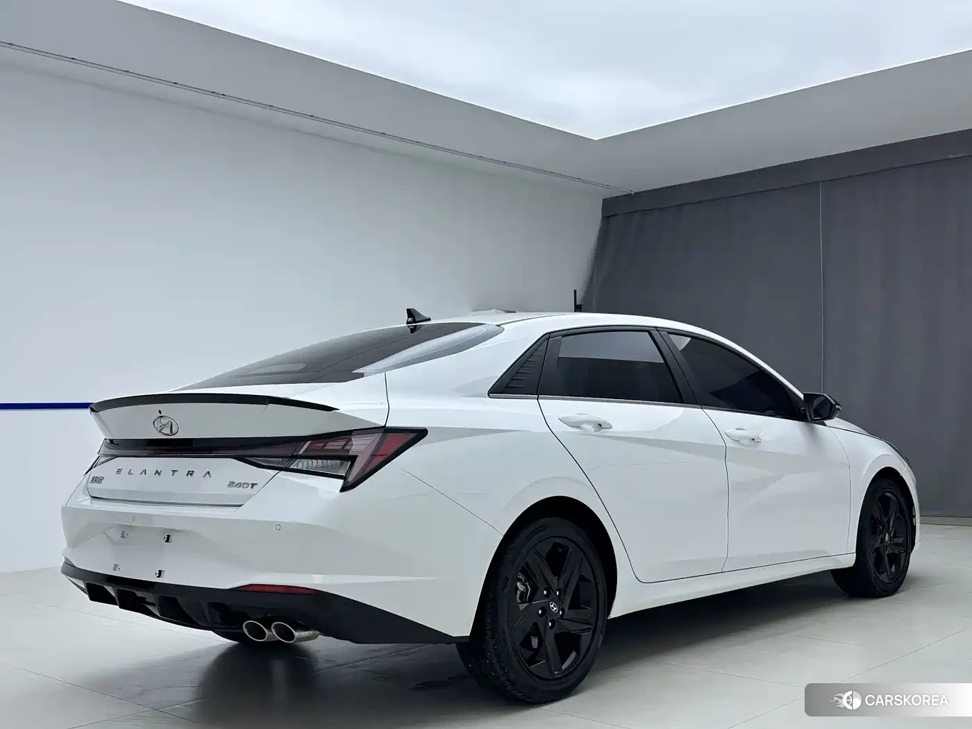 Hyundai Elantra 2023 Белый из Китая, фото 4