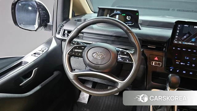 Hyundai Staria 2022 Белый из Кореи, фото 4
