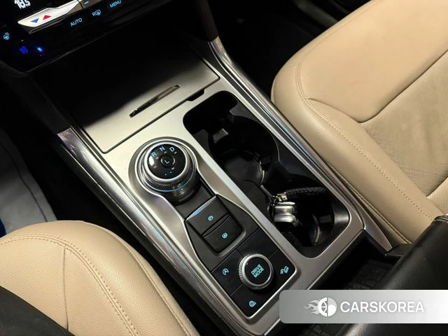 Ford Explorer 6th Generation 2021 Белый из Кореи, фото 4