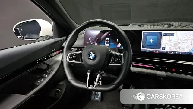 BMW 5 Series (G60) 2024 Белый из Кореи, фото 4