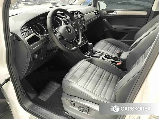 Volkswagen Touran L 2022 Белый из Китая, фото 4