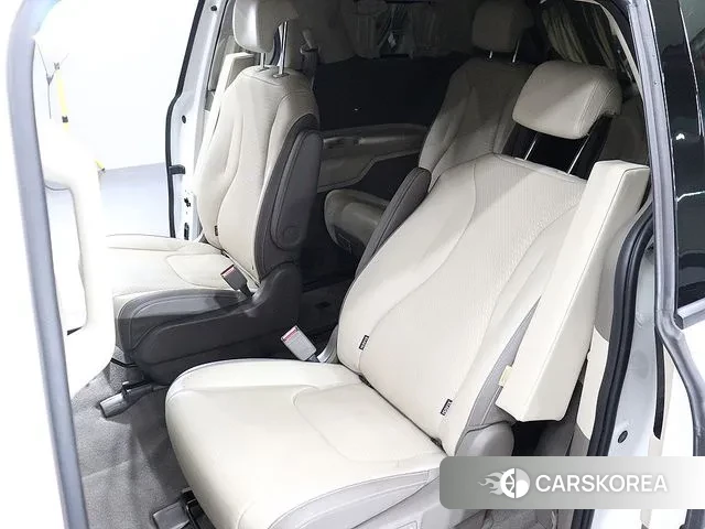 Kia Carnival 4th generation 2022 Белый из Кореи, фото 4