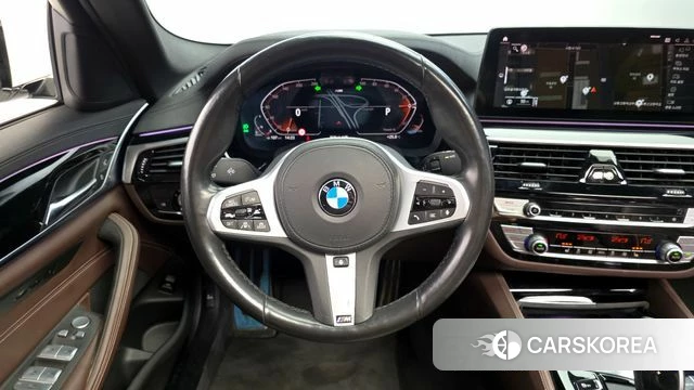 BMW 5 Series (G30) 2021 Белый из Кореи, фото 4