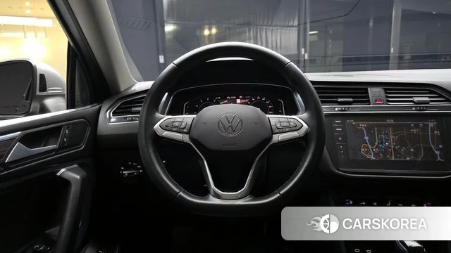 Volkswagen Tiguan Allspace 2023 Серый из Кореи, фото 4