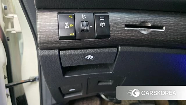 Ssangyong Korando Turismo 2018 Белый из Кореи, фото 4