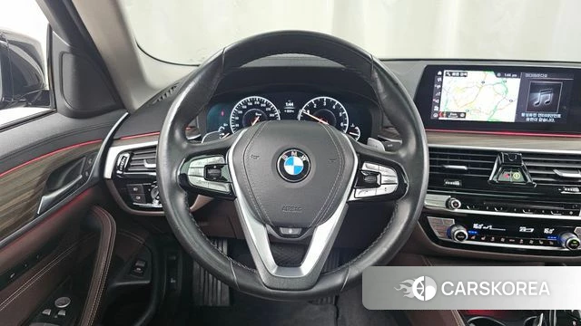 BMW 5 Series (G30) 2019 Черный из Кореи, фото 4