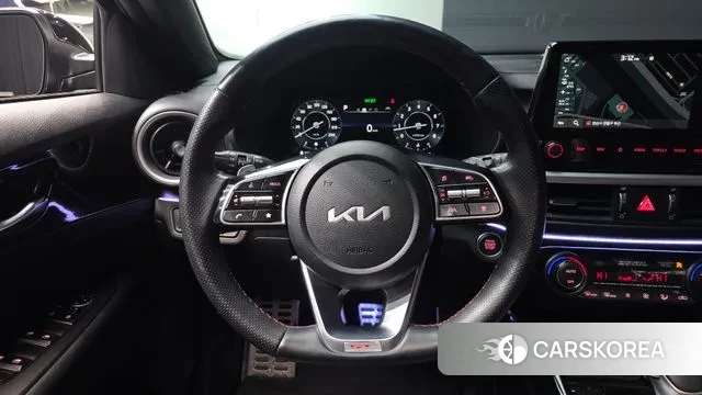 Kia The New K3 2nd generation 2024 Черный из Кореи, фото 4