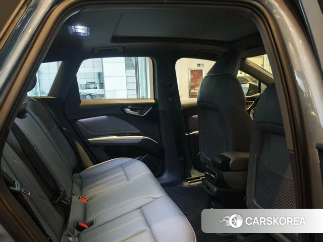 Audi Q4 e-tron 2025 Синий из Китая, фото 4