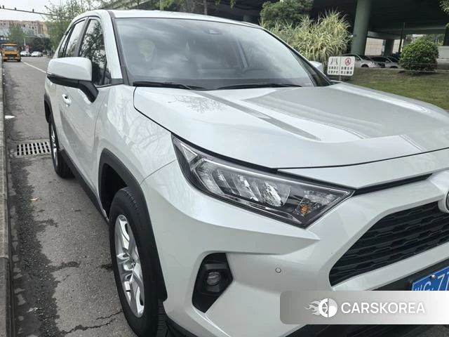 Toyota RAV4 Rongfang 2024 Белый из Китая, фото 4
