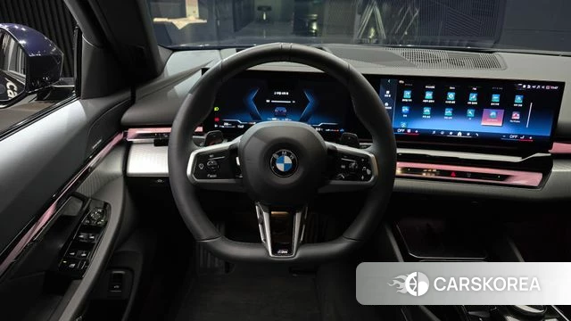 BMW 5 Series (G60) 2025 Синий из Кореи, фото 4