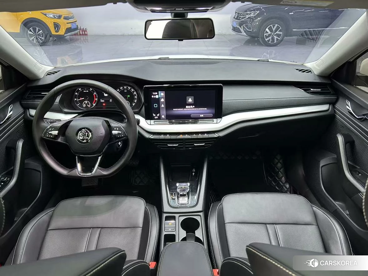 Skoda Octavia 2022 Белый из Китая, фото 4