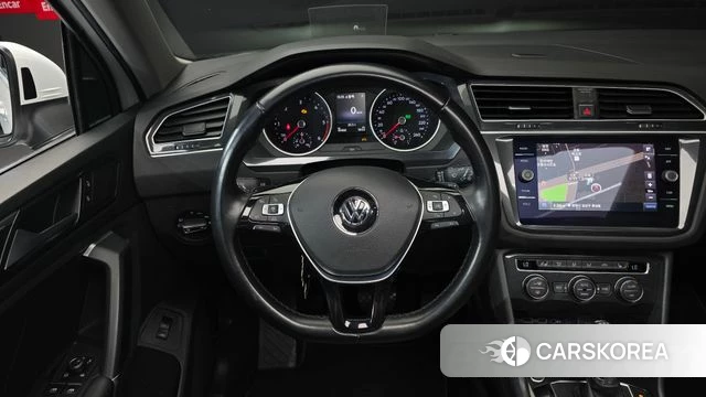 Volkswagen Tiguan second Generation 2018 Белый из Кореи, фото 4
