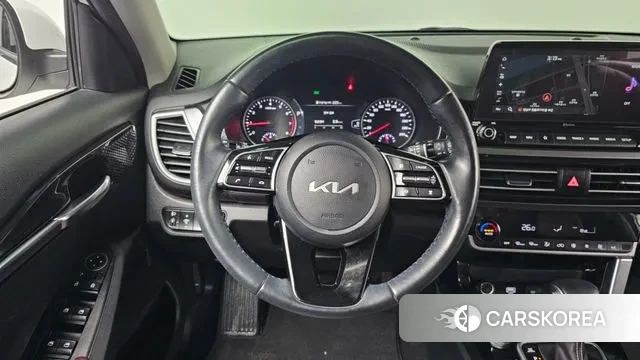 Kia Seltos 2022 Белый из Кореи, фото 4