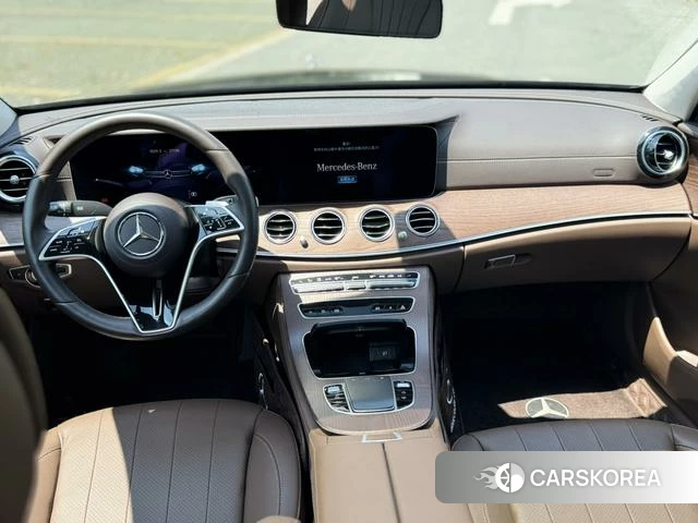 Mercedes-Benz E-class 2024 Черный из Китая, фото 4