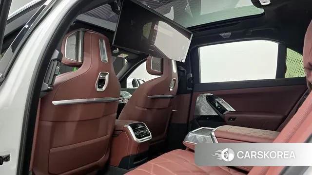 BMW i7 (G70) 2024 Белый из Кореи, фото 4