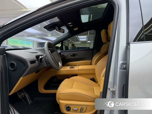Ideal car Ideal i8 2025 Серебристо-серый из Китая, фото 4
