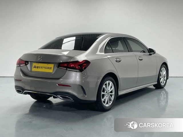 Mercedes-Benz Class A 2021 Темно-серый из Китая, фото 4