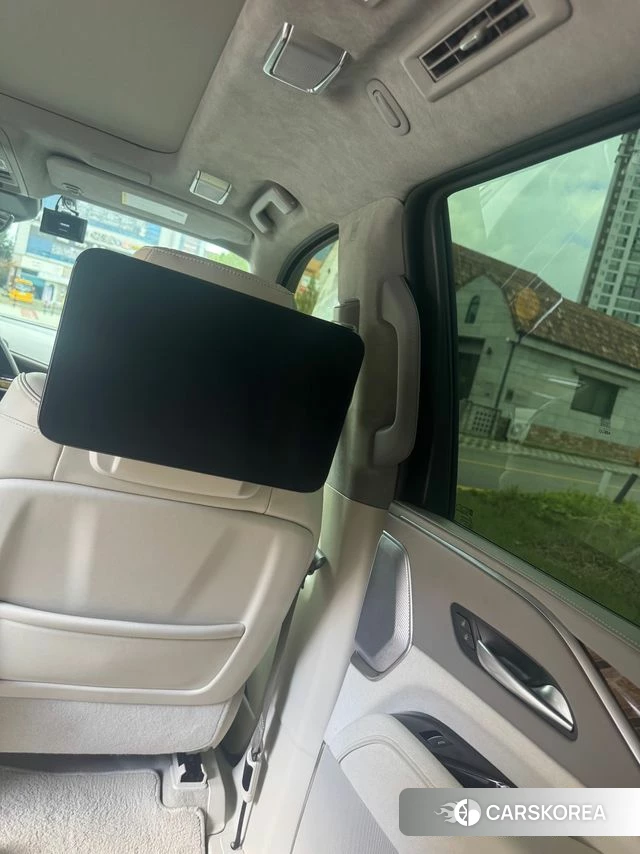 Cadillac Escalade 5th Generation 2023 Белый из Кореи, фото 4