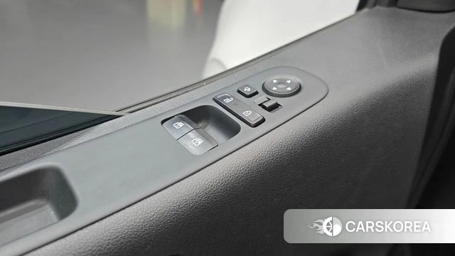 Hyundai Staria 2024 Белый из Кореи, фото 4